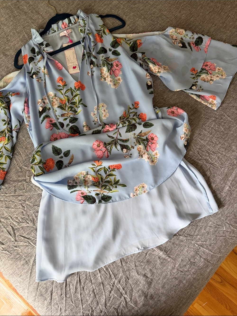 NWT Parker Sky Blue Floral Shoulder Dress Flowy Feminine Size 8 - Picture 9 of 12